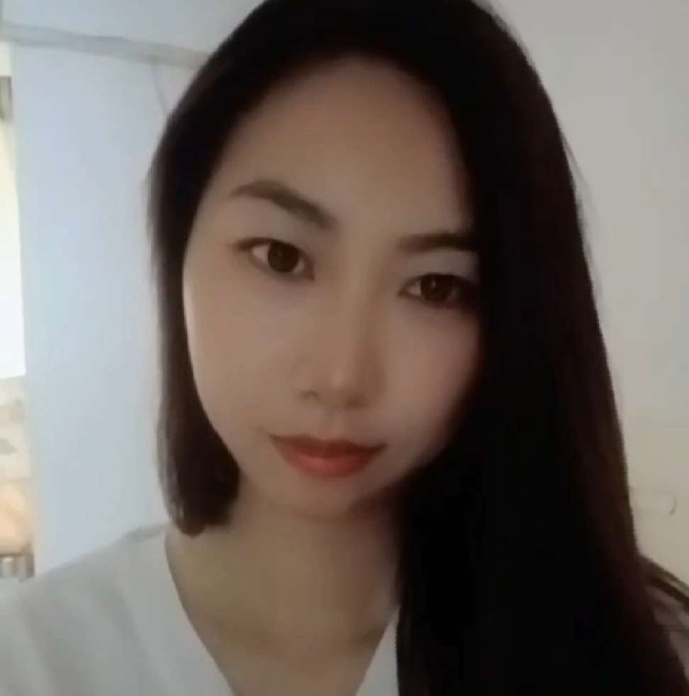 有谁认识这个人，请告知，谢谢！ - 周巧